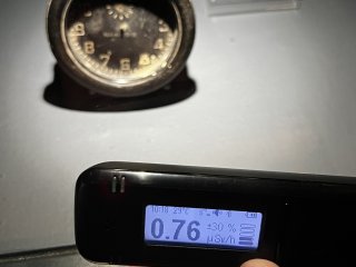 Tankové hodiny - Památník Hrabyně