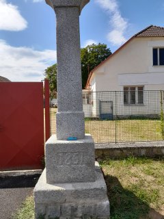 Kříž 