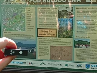 pod haldou Emou