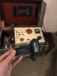 Bunkr civilní obrany starý dozimetr HR-120