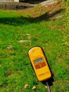 Park před hotelem Radium Palace