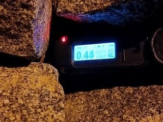 Velká hromada dlažebních kostek