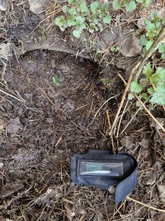 Důl Rudý Říjen u Olší - železná trubka v zemi