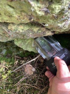 Hodně mírně aktivnější skála