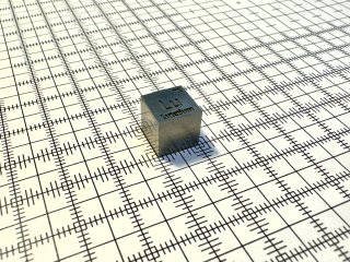 Lutecium 1cm cube