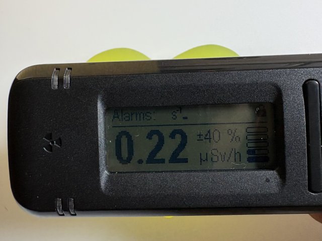 Uranové sklo - srdíčko (současná výroba)