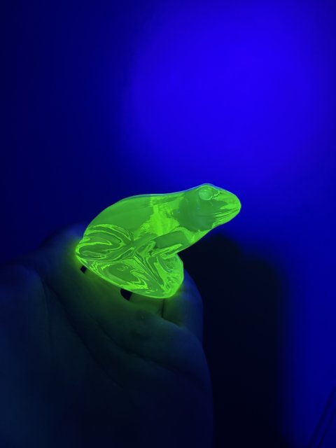 Uranové sklo - Žába (současná výroba)