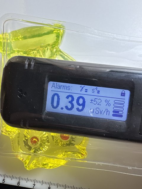 Uranové sklo - sova (současná výroba)