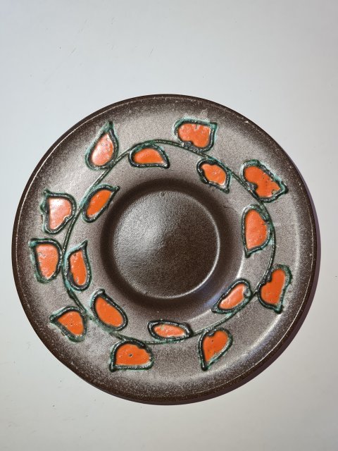 Mísa s uranovou barvou